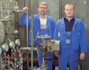 Zwei Aerzener Servicetechniker überholten die Zentralkokerei Saar