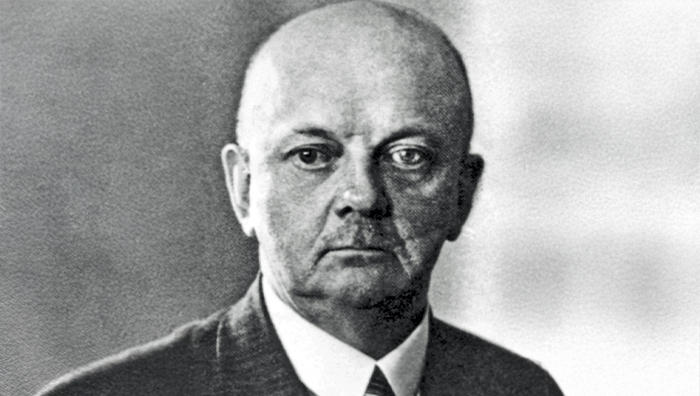 Conversion of the Aerzener Maschinenfabrik into an exempt private company. Hermann Allstaedt becomes Managing Director and first associate.