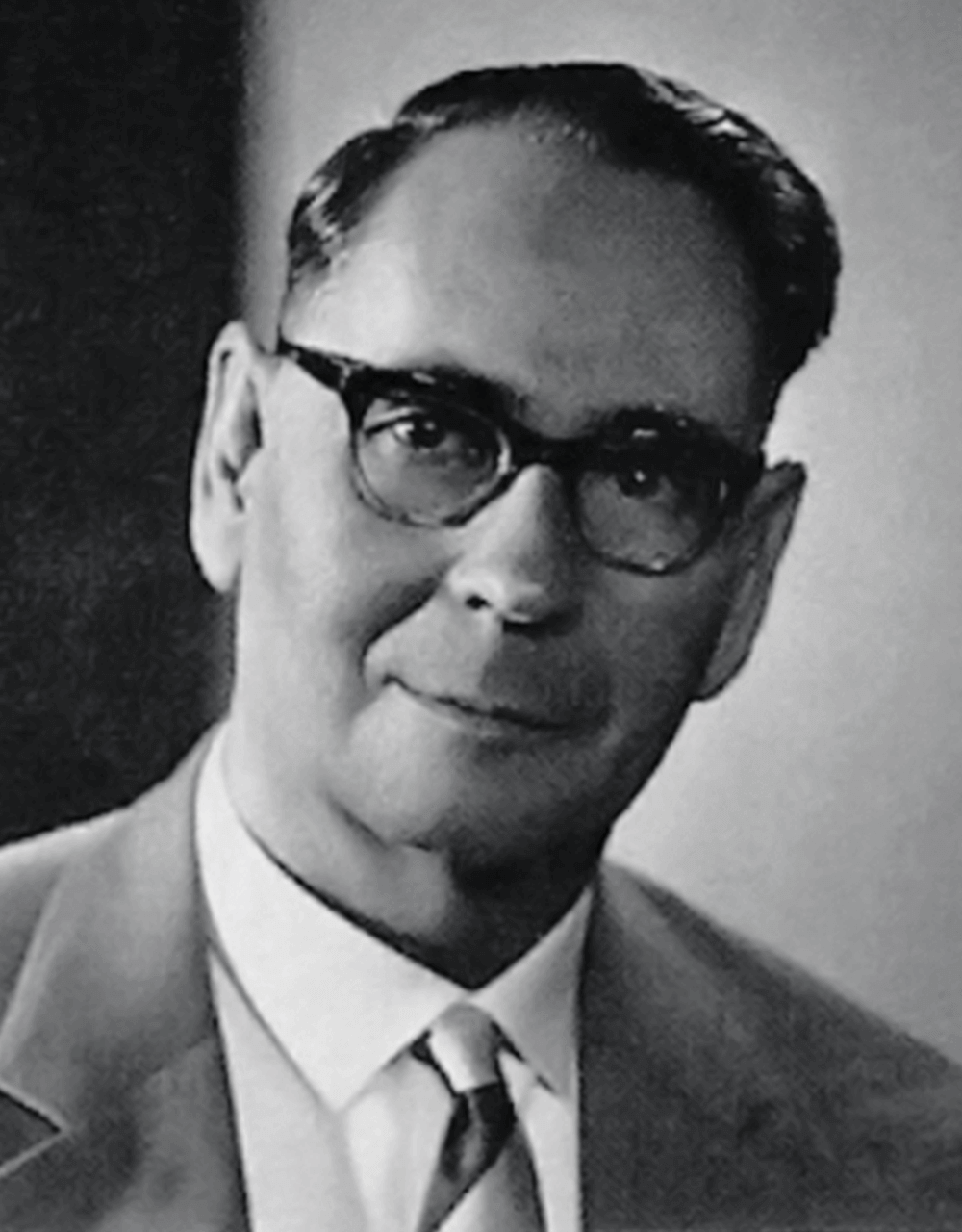 Karlheinrich Heller Karlheinrich Heller - he assumes the management of the company in 1941